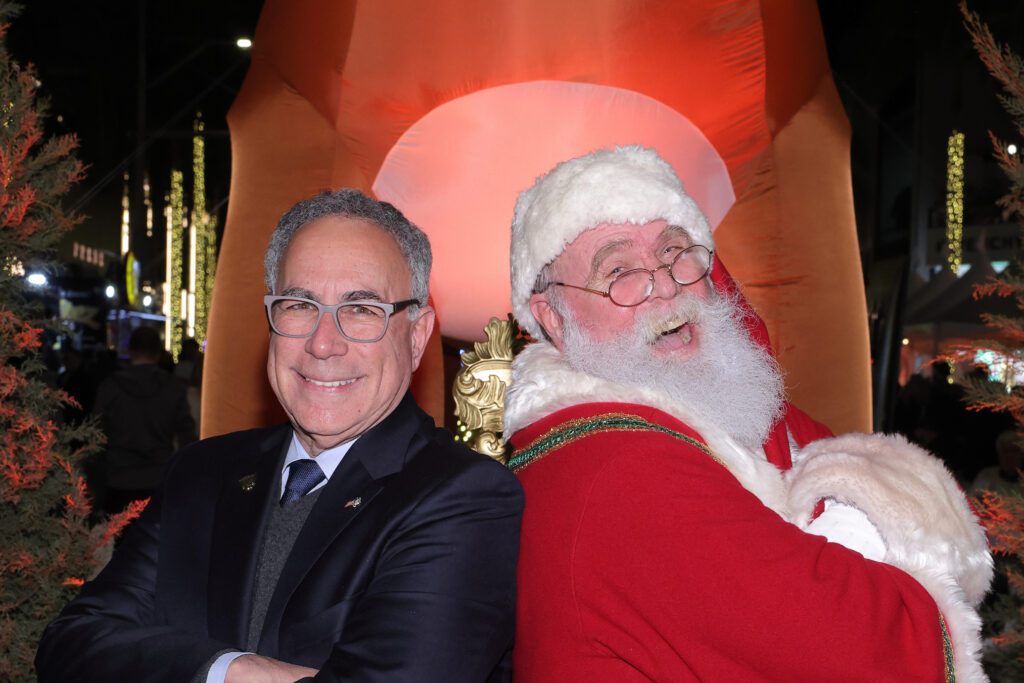 14 Mayor with Santa