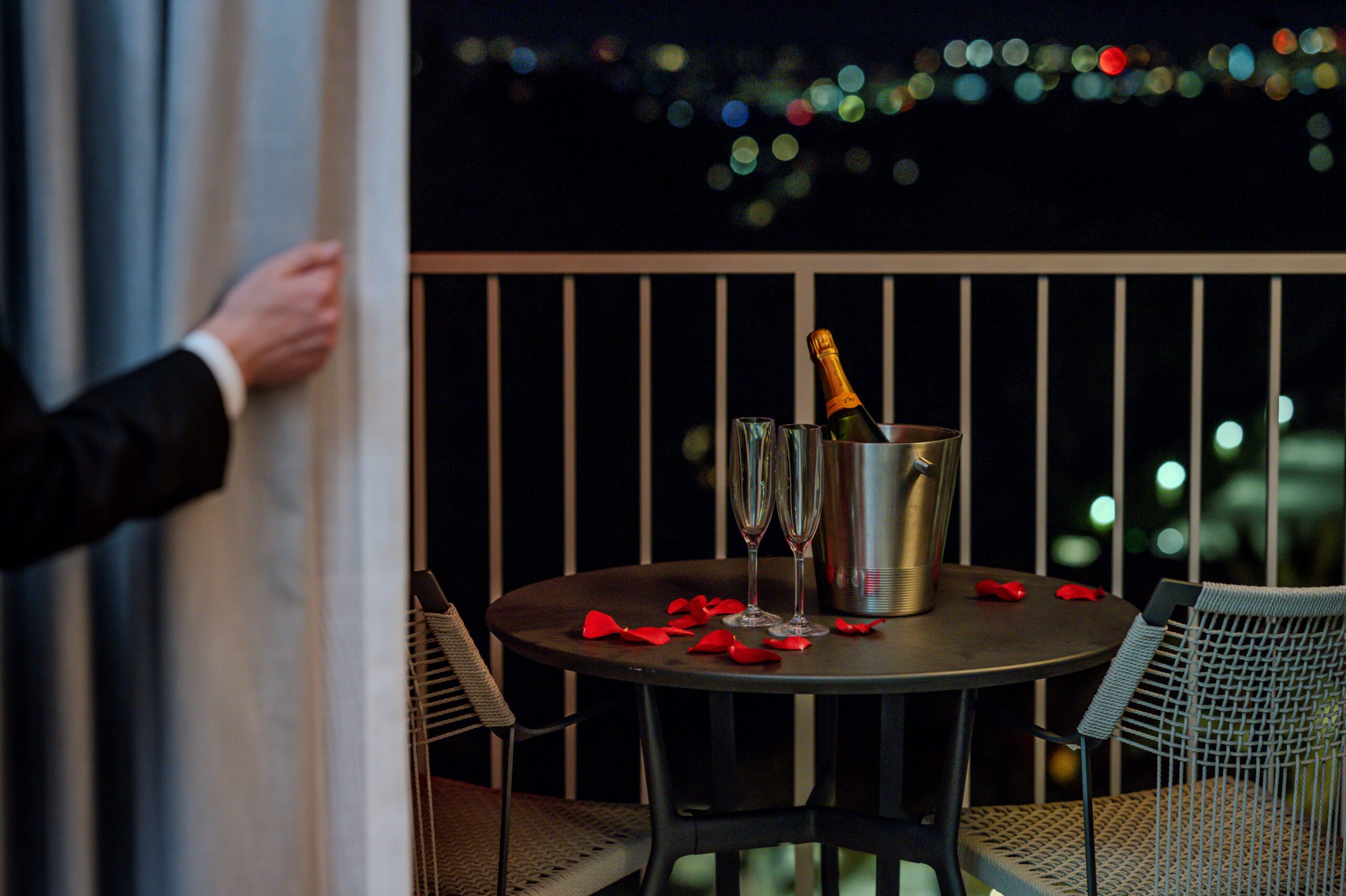 VDayBalcony2